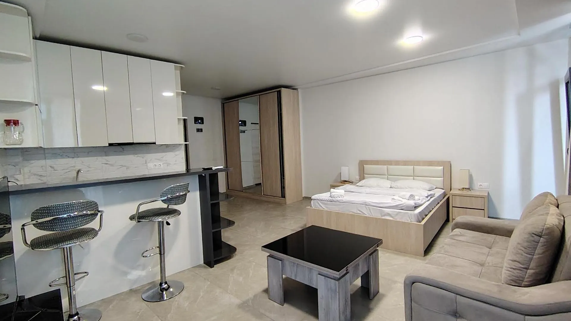 Royal Bay Apartments Batumi 0*,